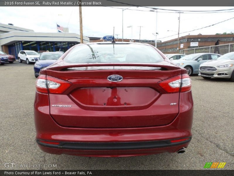 Ruby Red Metallic / Charcoal Black 2016 Ford Fusion SE