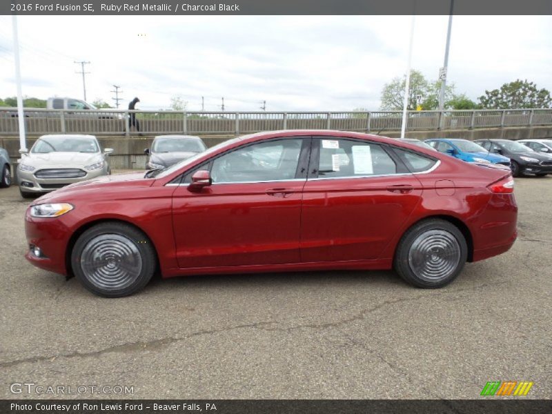 Ruby Red Metallic / Charcoal Black 2016 Ford Fusion SE
