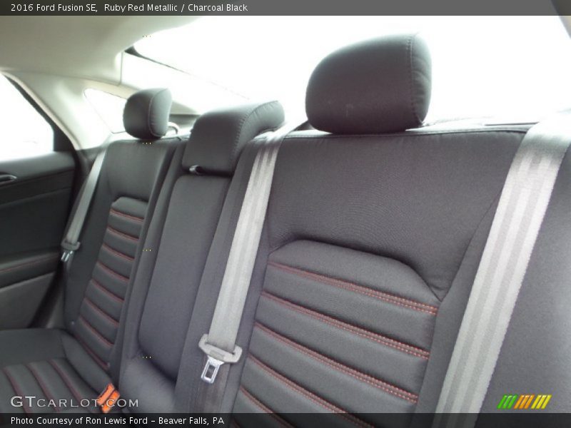 Ruby Red Metallic / Charcoal Black 2016 Ford Fusion SE