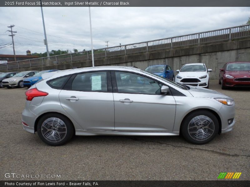 Ingot Silver Metallic / Charcoal Black 2015 Ford Focus SE Hatchback