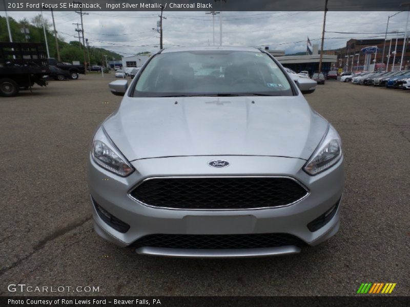 Ingot Silver Metallic / Charcoal Black 2015 Ford Focus SE Hatchback