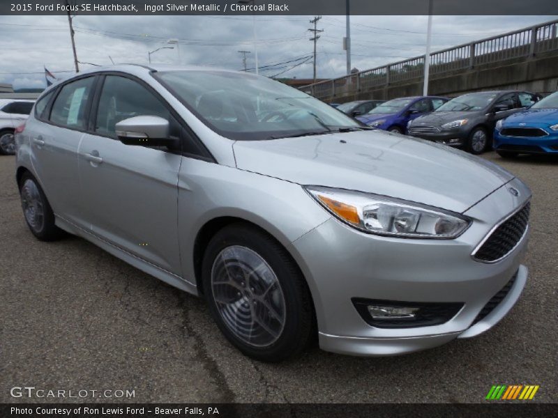 Ingot Silver Metallic / Charcoal Black 2015 Ford Focus SE Hatchback