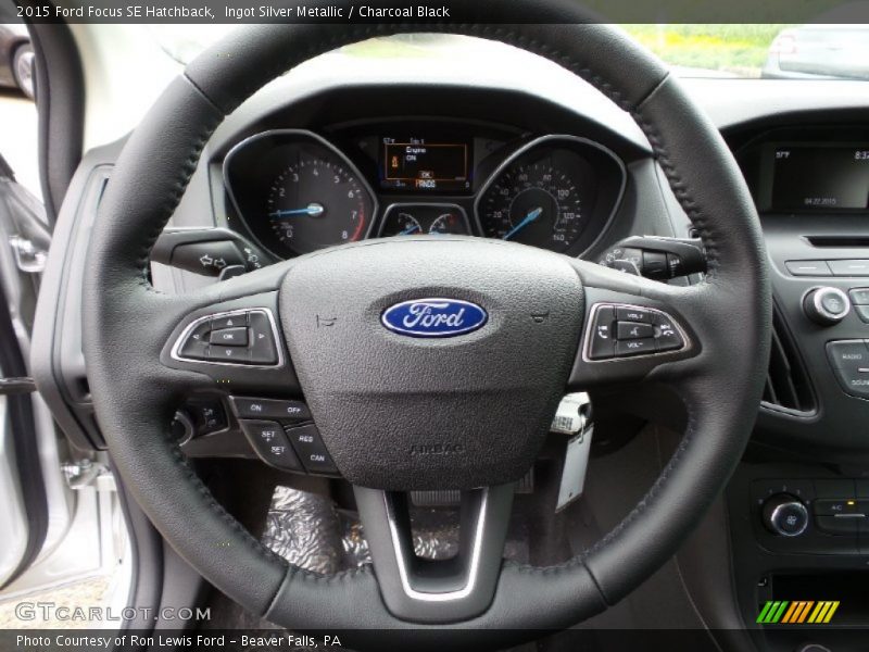 Ingot Silver Metallic / Charcoal Black 2015 Ford Focus SE Hatchback