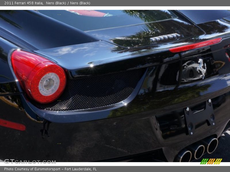 Nero (Black) / Nero (Black) 2011 Ferrari 458 Italia