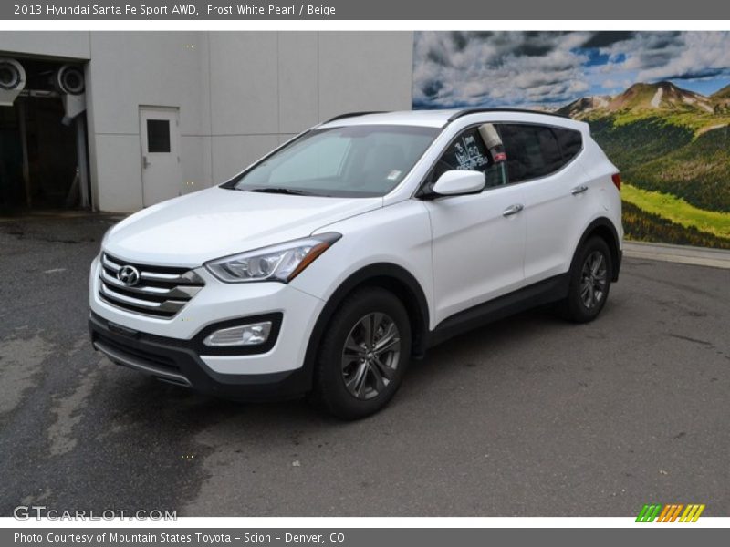 Front 3/4 View of 2013 Santa Fe Sport AWD