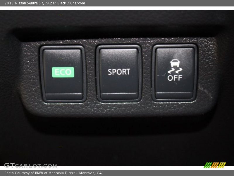 Super Black / Charcoal 2013 Nissan Sentra SR