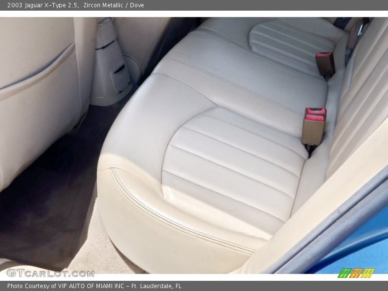 Zircon Metallic / Dove 2003 Jaguar X-Type 2.5