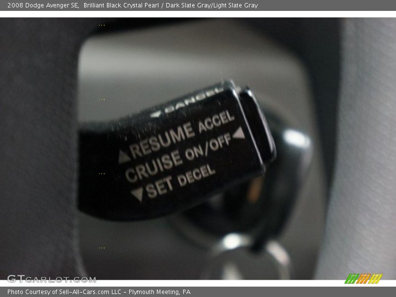 Brilliant Black Crystal Pearl / Dark Slate Gray/Light Slate Gray 2008 Dodge Avenger SE