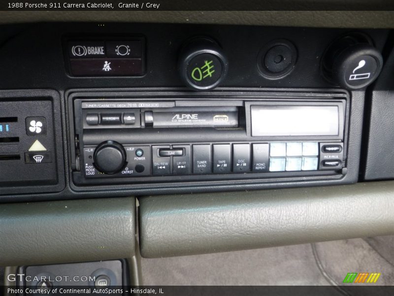 Audio System of 1988 911 Carrera Cabriolet