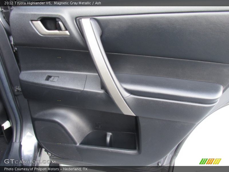Magnetic Gray Metallic / Ash 2012 Toyota Highlander V6