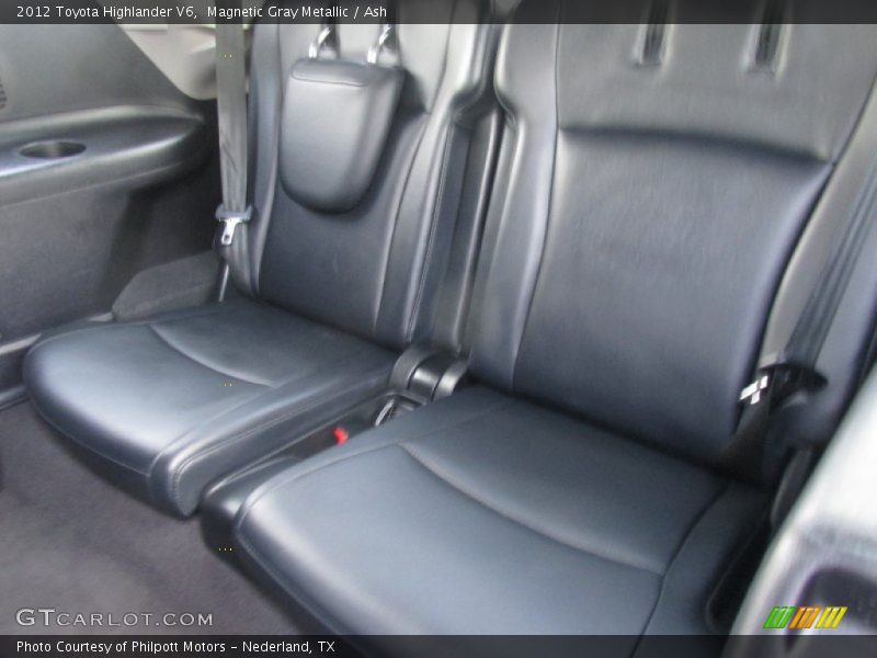 Magnetic Gray Metallic / Ash 2012 Toyota Highlander V6