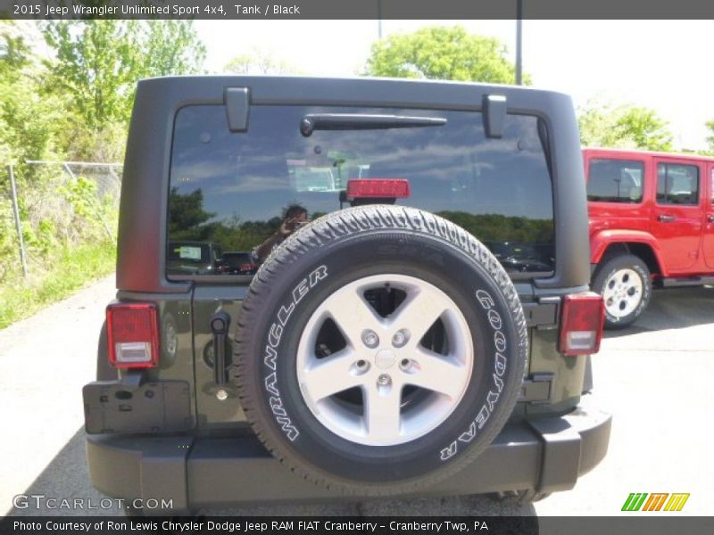 Tank / Black 2015 Jeep Wrangler Unlimited Sport 4x4