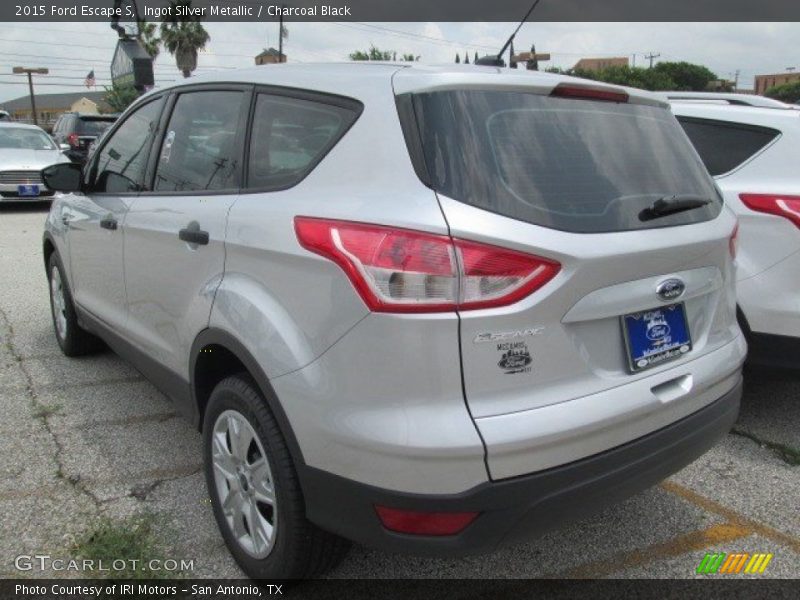 Ingot Silver Metallic / Charcoal Black 2015 Ford Escape S