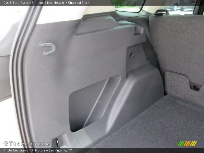 Ingot Silver Metallic / Charcoal Black 2015 Ford Escape S
