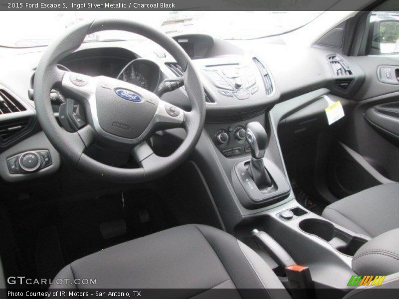 Ingot Silver Metallic / Charcoal Black 2015 Ford Escape S