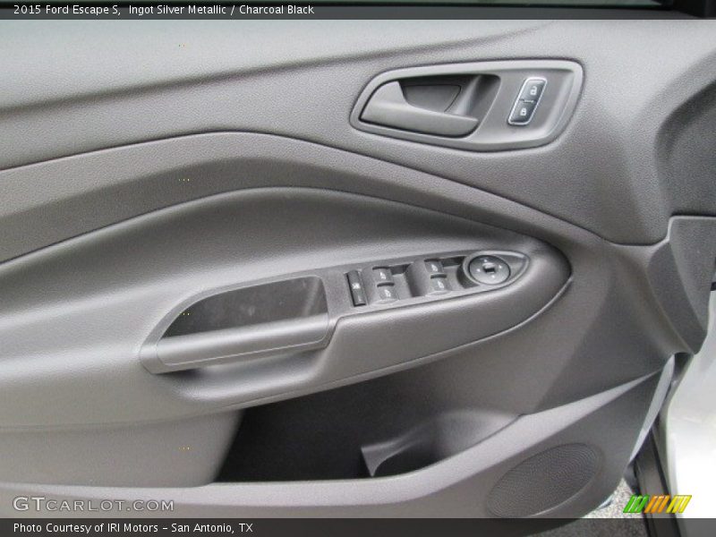 Ingot Silver Metallic / Charcoal Black 2015 Ford Escape S