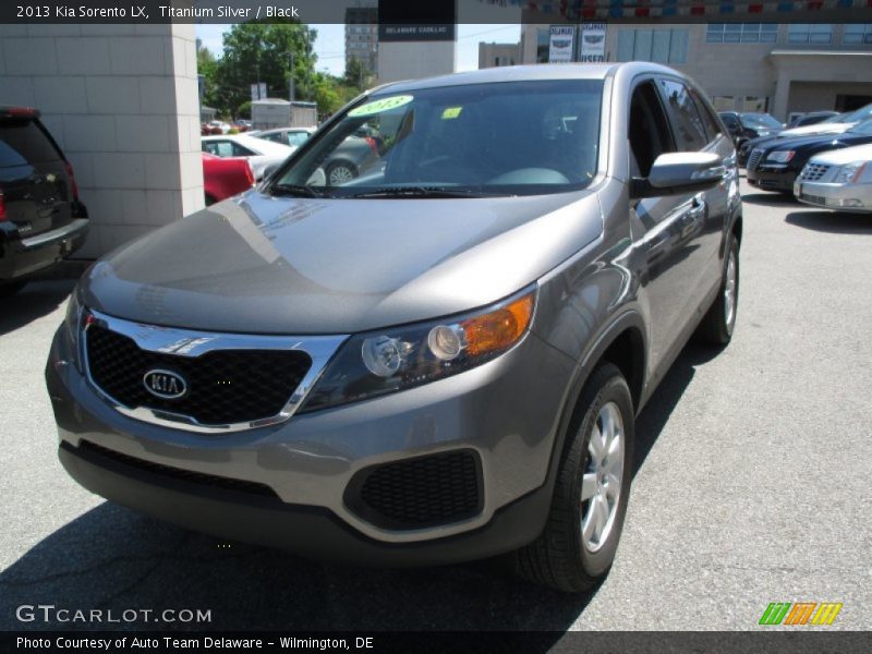 Titanium Silver / Black 2013 Kia Sorento LX