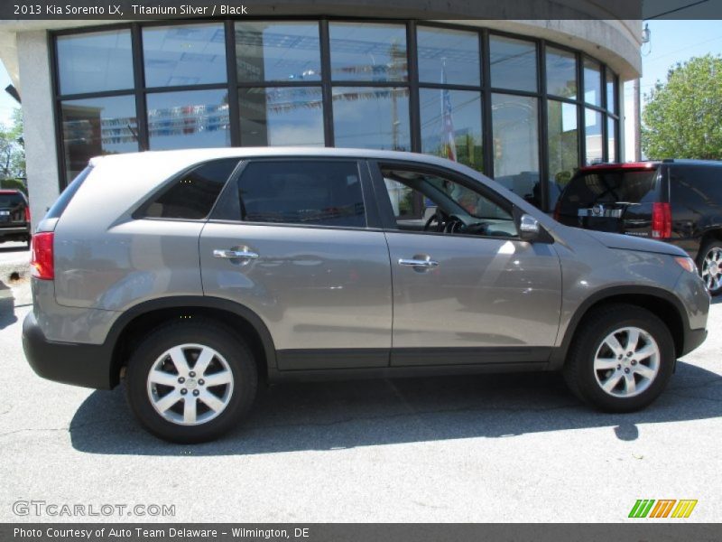 Titanium Silver / Black 2013 Kia Sorento LX