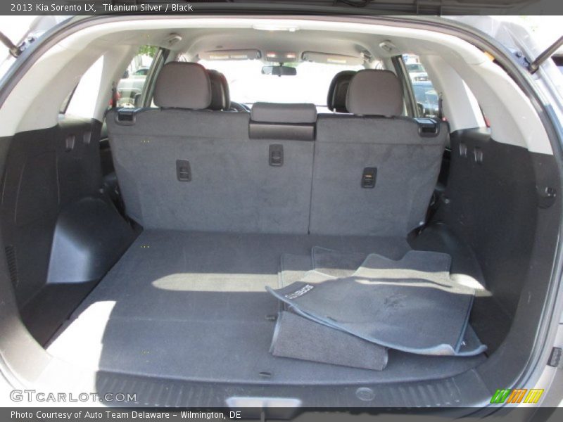 Titanium Silver / Black 2013 Kia Sorento LX
