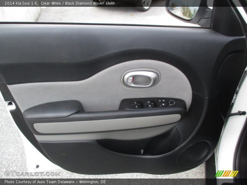 Clear White / Black Diamond Woven Cloth 2014 Kia Soul 1.6