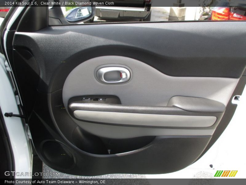 Clear White / Black Diamond Woven Cloth 2014 Kia Soul 1.6