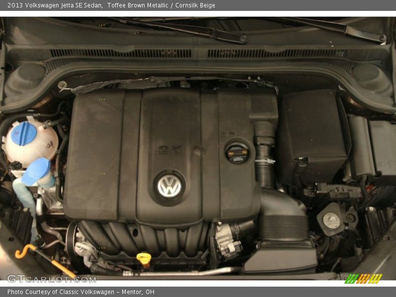 Toffee Brown Metallic / Cornsilk Beige 2013 Volkswagen Jetta SE Sedan