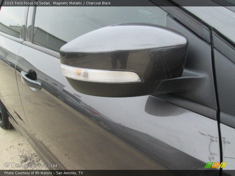 Magnetic Metallic / Charcoal Black 2015 Ford Focus SE Sedan