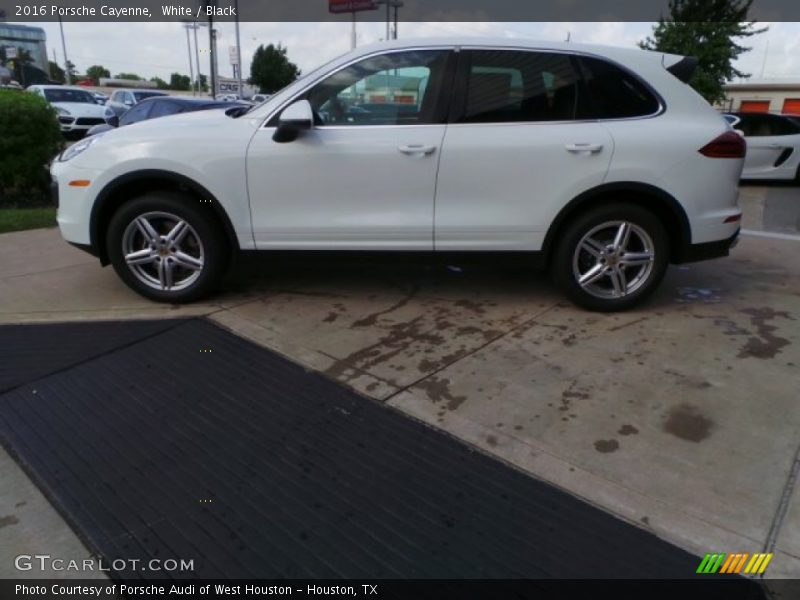 White / Black 2016 Porsche Cayenne