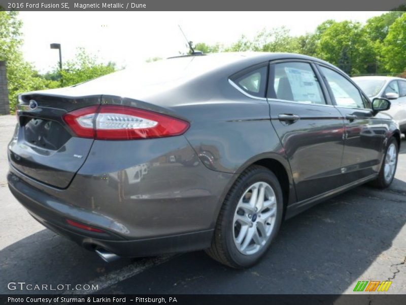 Magnetic Metallic / Dune 2016 Ford Fusion SE