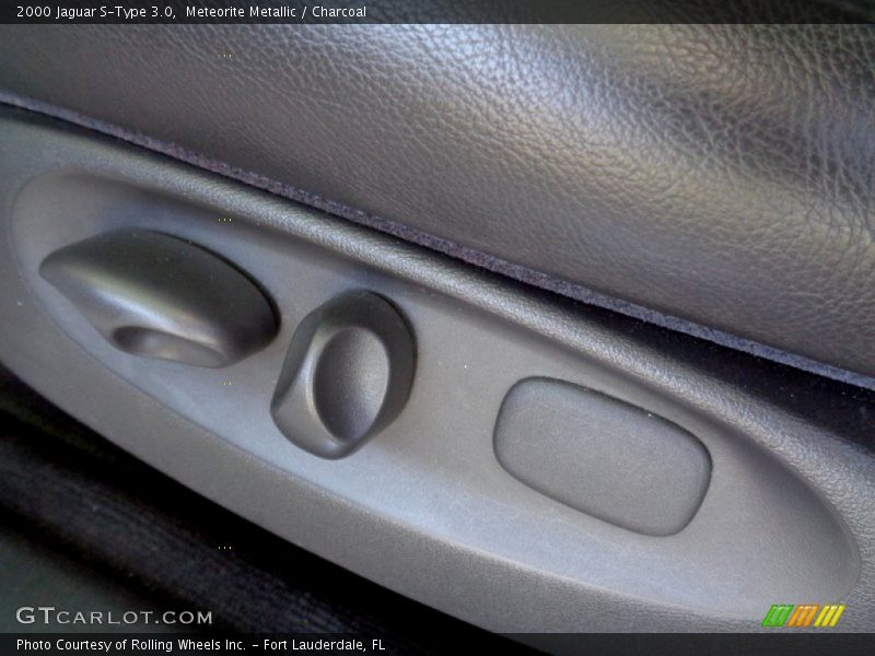 Meteorite Metallic / Charcoal 2000 Jaguar S-Type 3.0