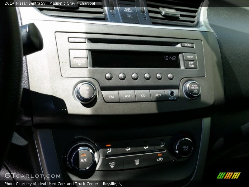 Magnetic Gray / Charcoal 2014 Nissan Sentra SV
