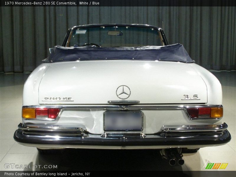 White / Blue 1970 Mercedes-Benz 280 SE Convertible