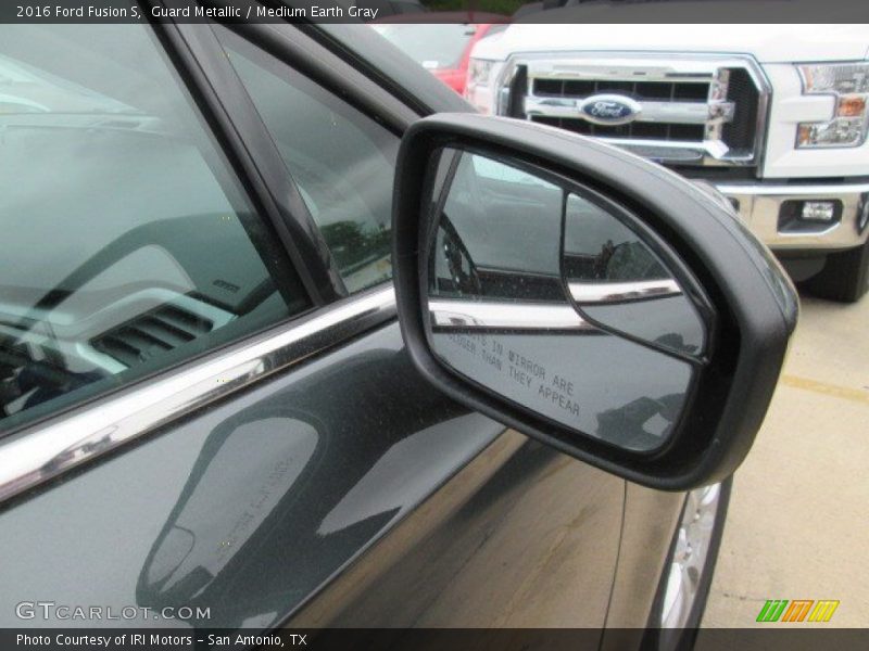 Guard Metallic / Medium Earth Gray 2016 Ford Fusion S