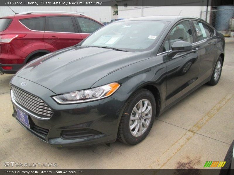 Guard Metallic / Medium Earth Gray 2016 Ford Fusion S