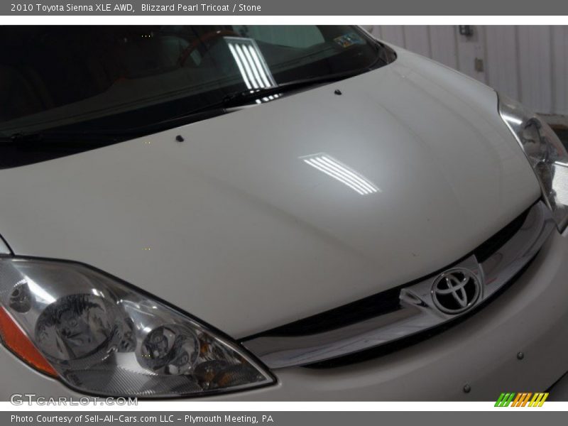 Blizzard Pearl Tricoat / Stone 2010 Toyota Sienna XLE AWD