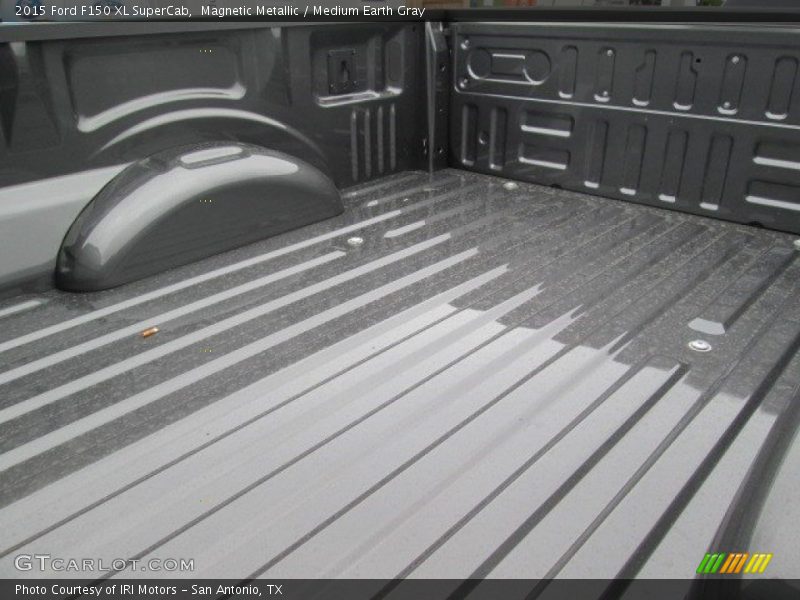 Magnetic Metallic / Medium Earth Gray 2015 Ford F150 XL SuperCab