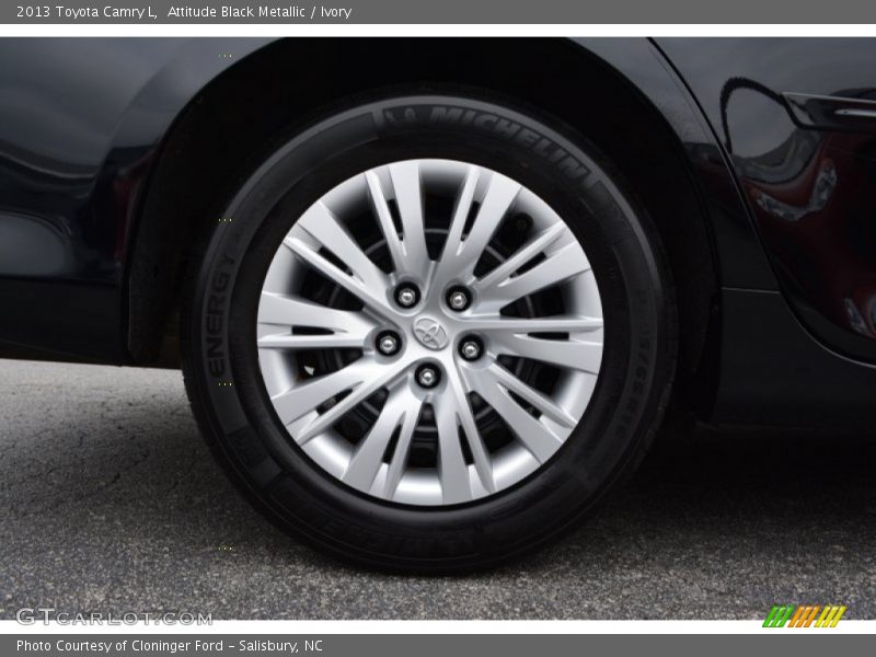Attitude Black Metallic / Ivory 2013 Toyota Camry L