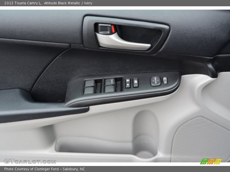 Attitude Black Metallic / Ivory 2013 Toyota Camry L