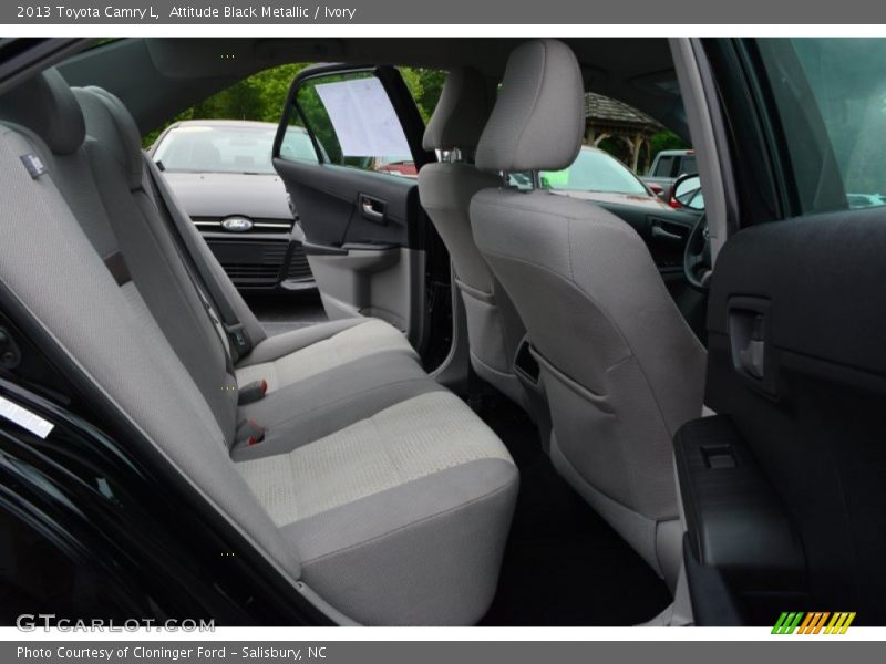 Attitude Black Metallic / Ivory 2013 Toyota Camry L