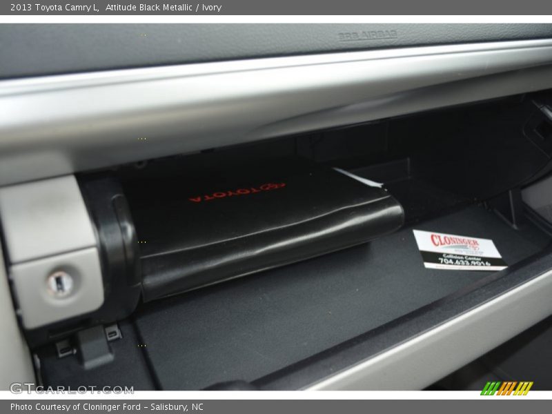 Attitude Black Metallic / Ivory 2013 Toyota Camry L