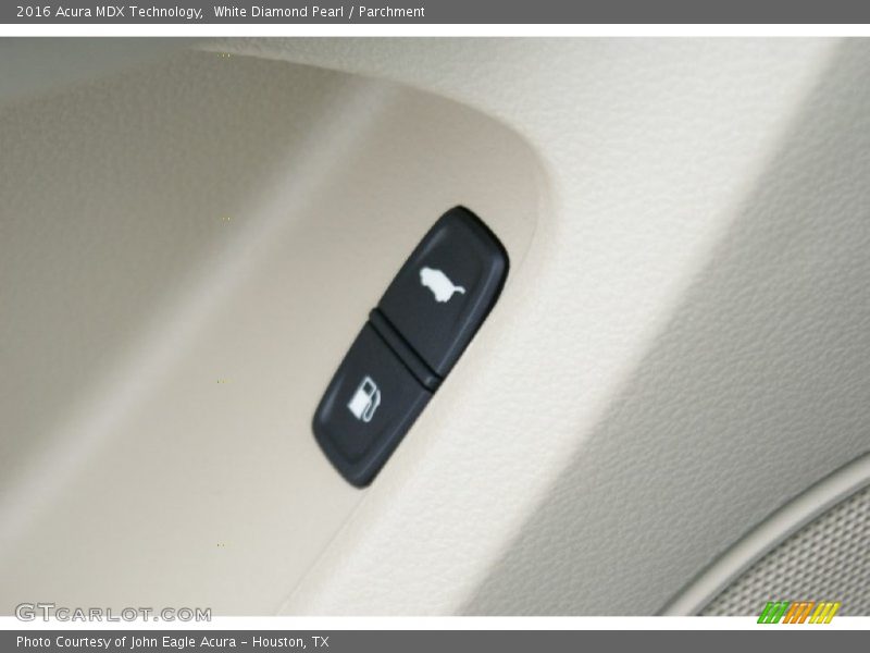 White Diamond Pearl / Parchment 2016 Acura MDX Technology