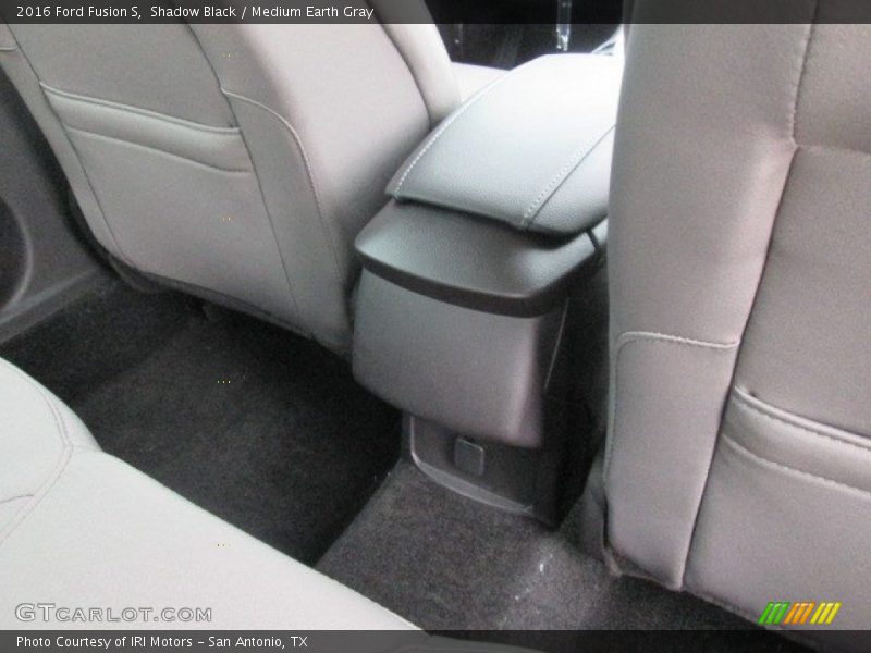 Shadow Black / Medium Earth Gray 2016 Ford Fusion S