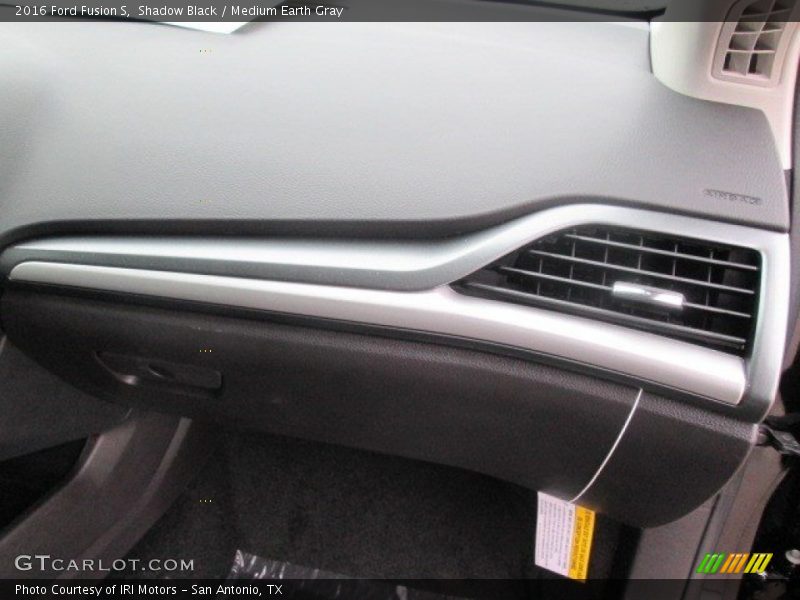 Shadow Black / Medium Earth Gray 2016 Ford Fusion S