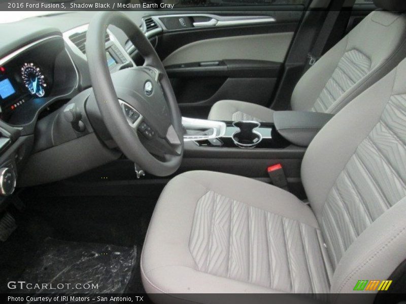 Front Seat of 2016 Fusion S