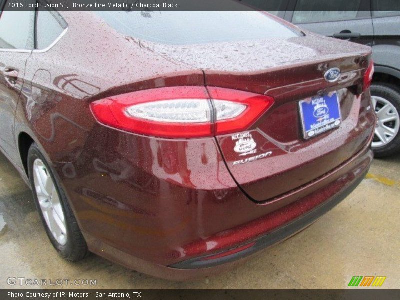 Bronze Fire Metallic / Charcoal Black 2016 Ford Fusion SE