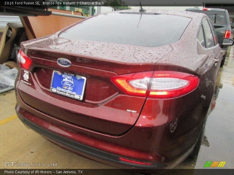Bronze Fire Metallic / Charcoal Black 2016 Ford Fusion SE