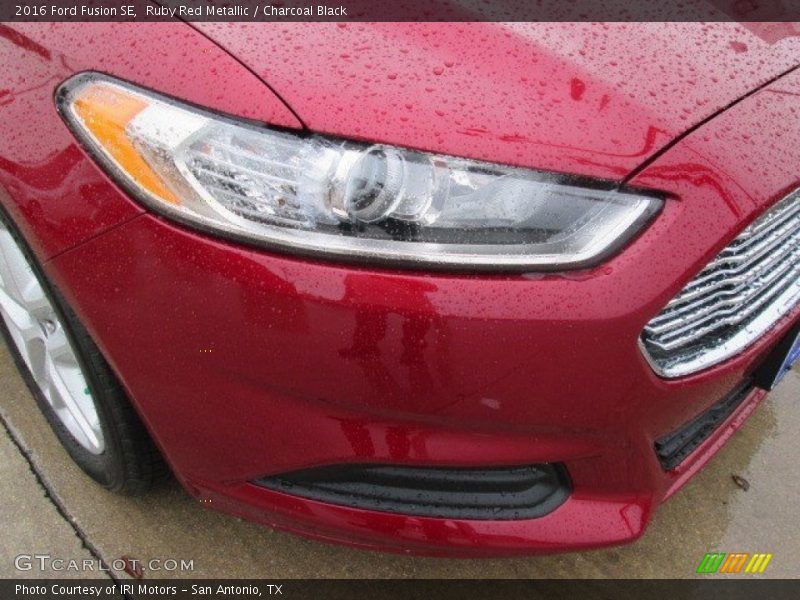 Ruby Red Metallic / Charcoal Black 2016 Ford Fusion SE