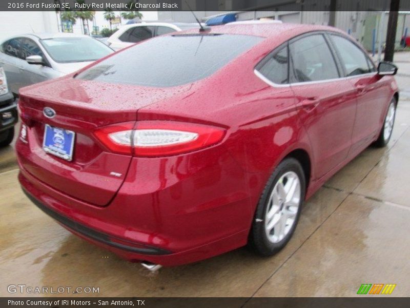 Ruby Red Metallic / Charcoal Black 2016 Ford Fusion SE