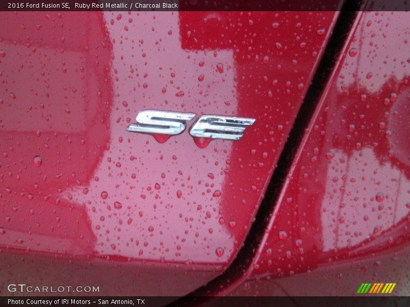 Ruby Red Metallic / Charcoal Black 2016 Ford Fusion SE