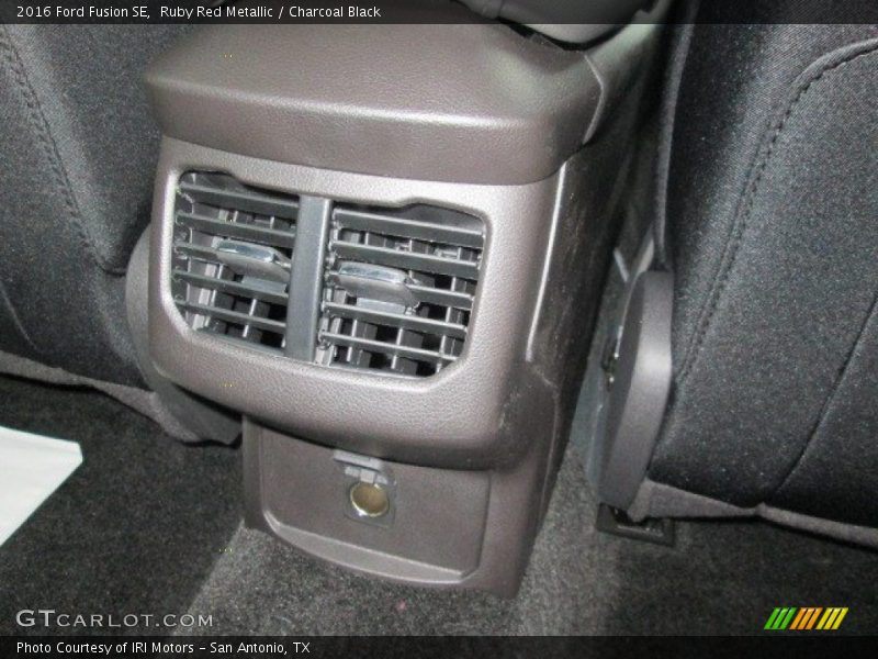 Ruby Red Metallic / Charcoal Black 2016 Ford Fusion SE